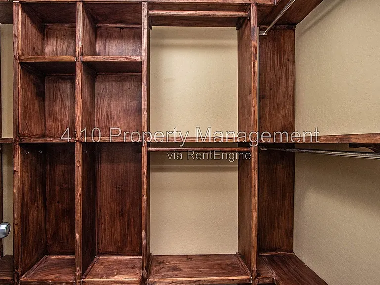 1161 E Boston St — Photo 27