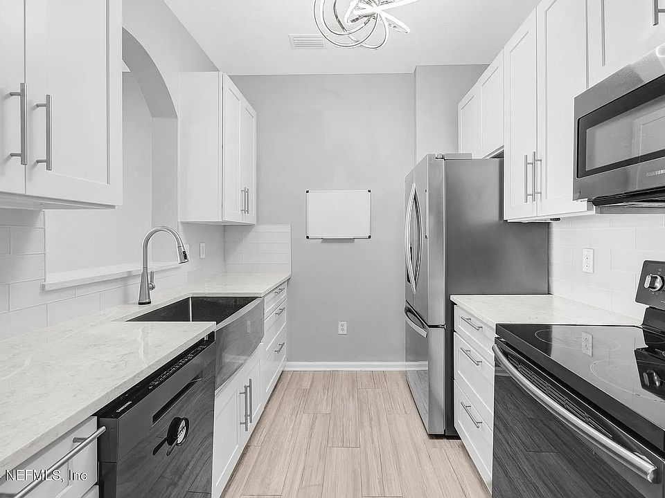 1st image of 7801 Point Meadows Dr Unit 7401