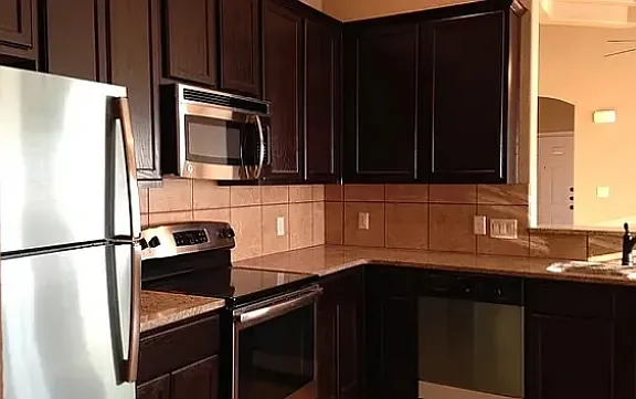 1057 Carolyn Cv — Photo 6