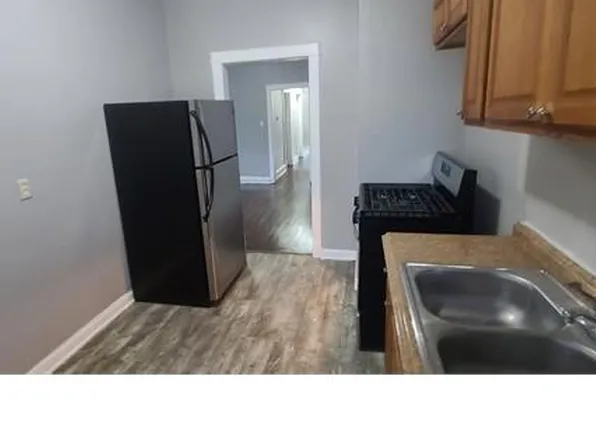 2017 E 72nd St, Chicago, IL