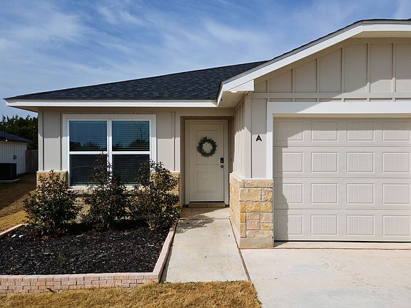 3rd image of 803 Wax Myrtle Ct