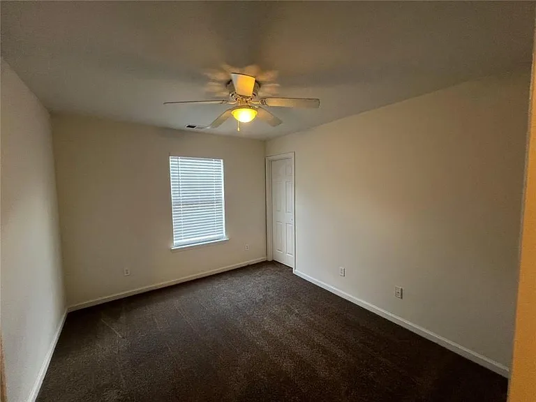 421 Holland Springs Dr — Photo 24