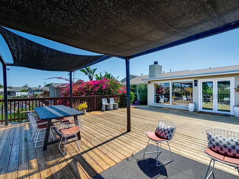 2171 Fairfield St — Photo 30