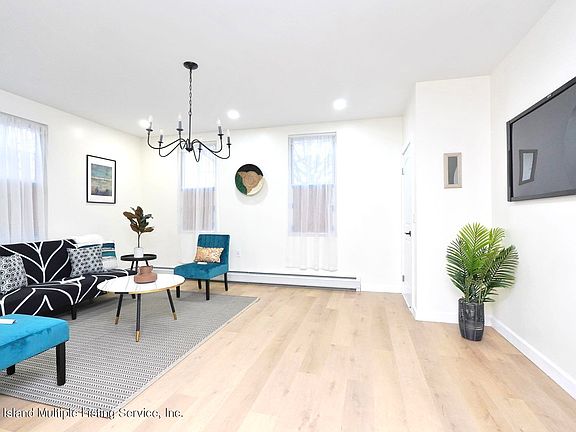 3rd image of 521 Vanderbilt Ave