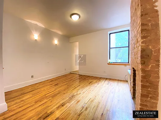 Rented by ZealEstate Group Inc | media 32