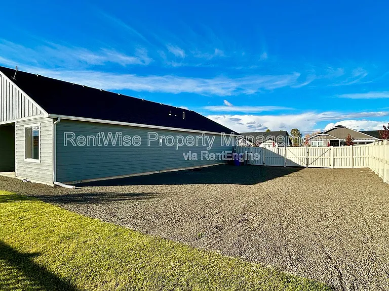 1309 S Jupiter Ave — Photo 18