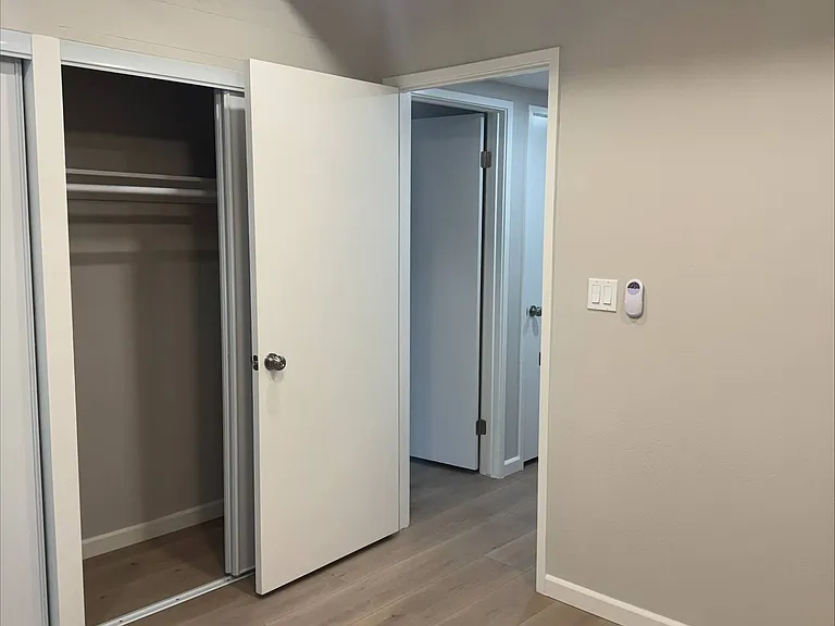Old County Road Apartments — Photo 41