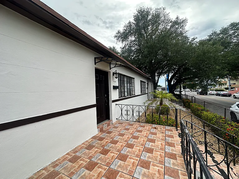 4104 NW 3rd St — Photo 21
