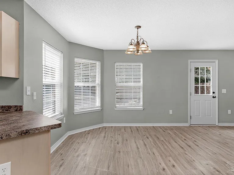 6707 Cedar Ridge Cir — Photo 10