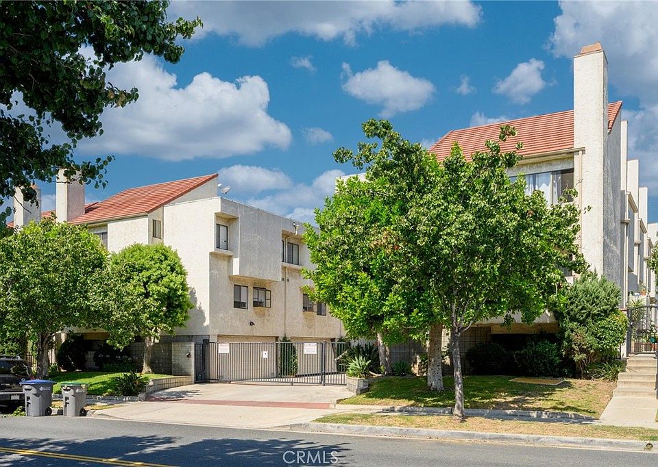 1st image of 555 W Wilson Ave Unit 3