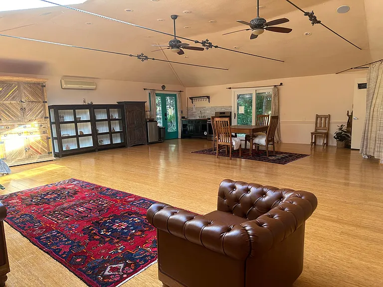 2376 Old Topanga Canyon Rd — Photo 9