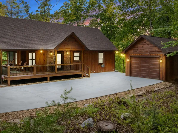 12 Heritage Dr, Mineral Bluff, GA 30559