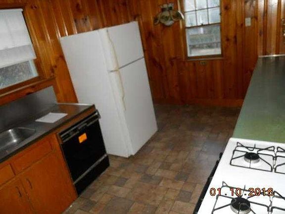 100 KITCHEN 1