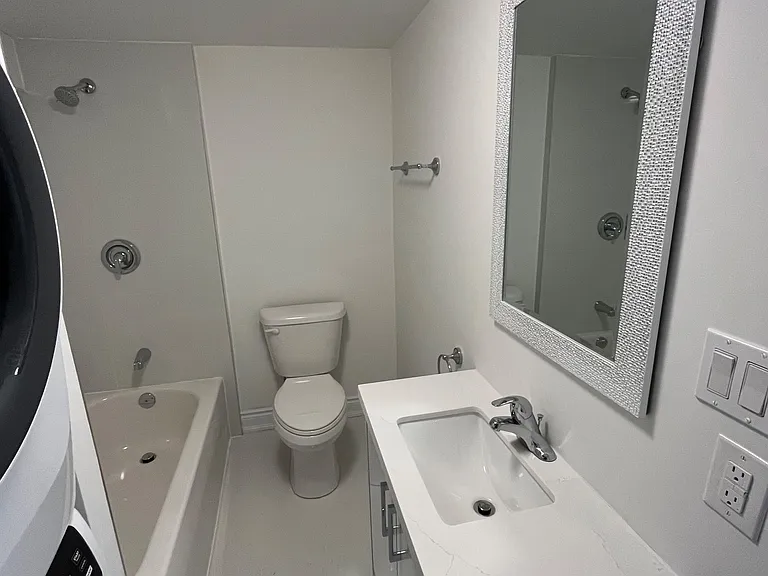 54 Riverdale Dr #LOWER — Photo 13