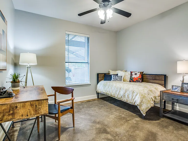Walking distance to TCU! Cute 4-bedroom home. Bedroom 3.