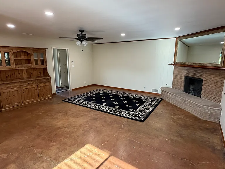 Eucalyptus Dr — Photo 3