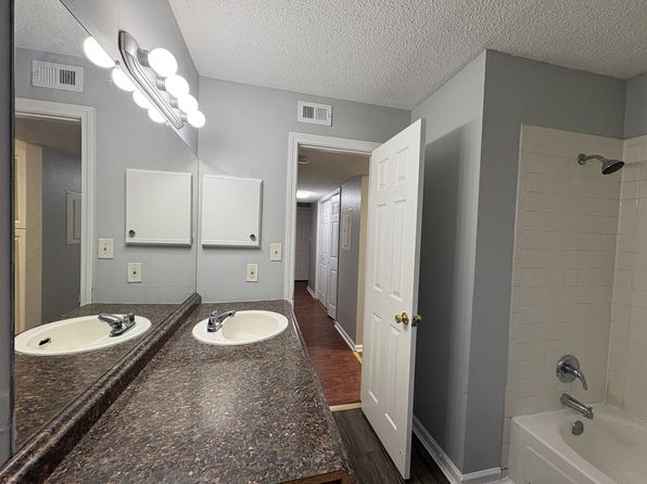 669 Waterville St #102C