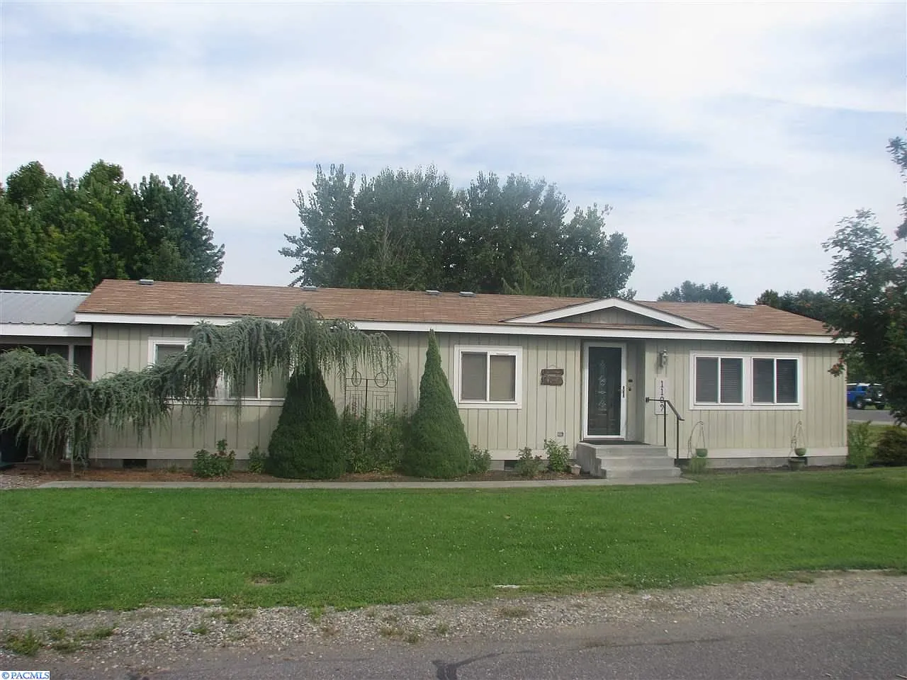 1109 Road 50 photo 1
