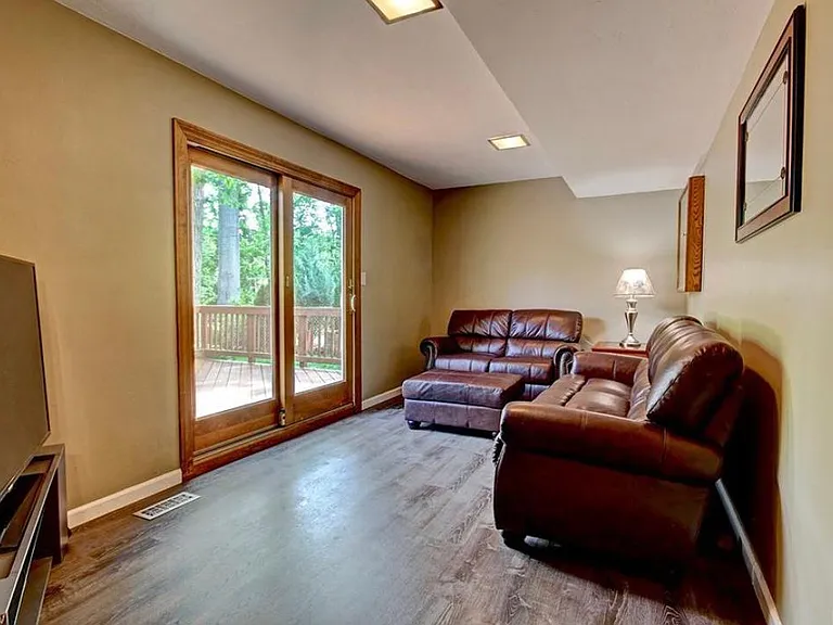 27012 Osborn Rd — Photo 12