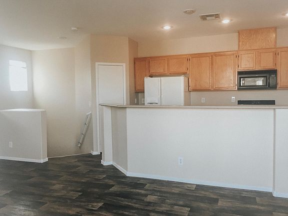 3rd image of 1366 Crystal Hill Ln Unit 3