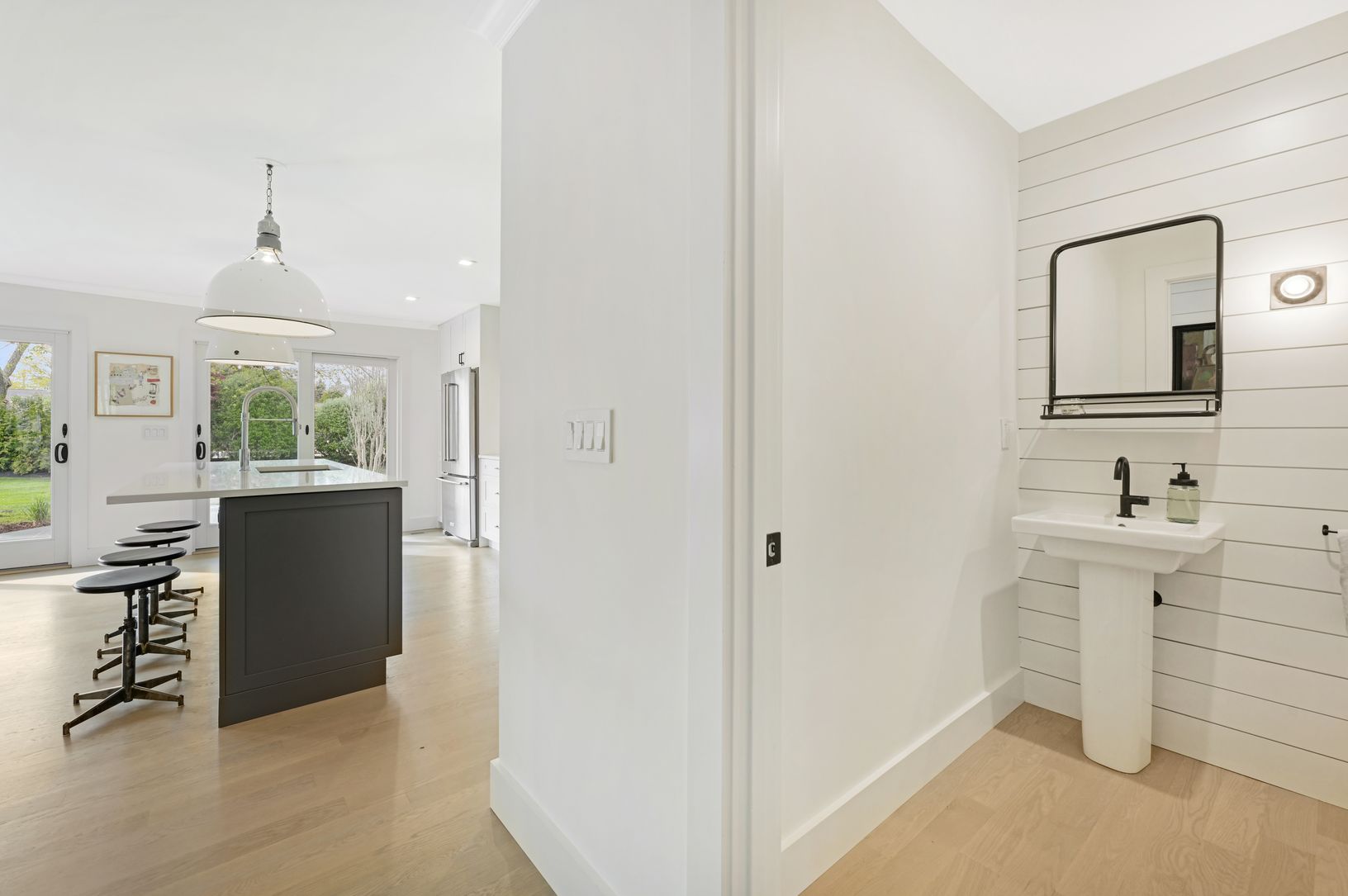  Powder Room