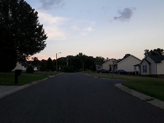 4th image of 115 Mill Creek Dr