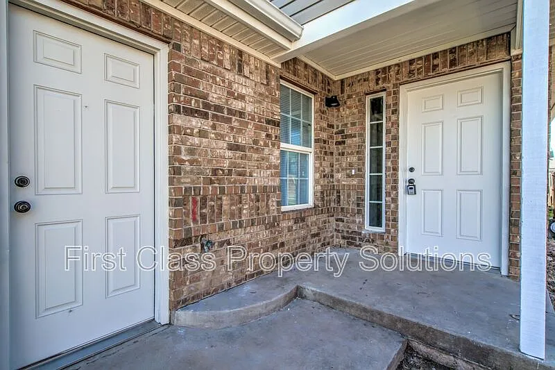 3 bed, 2.0 bath, 1124 sqft, $1,500 — Photo 3