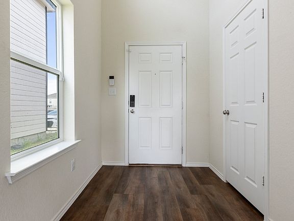 3rd image of 6110 Willow Point Blvd