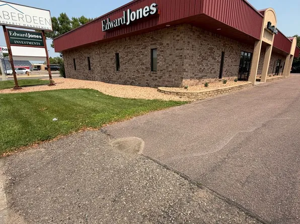 123 4th Ave SW, Aberdeen, SD 57401