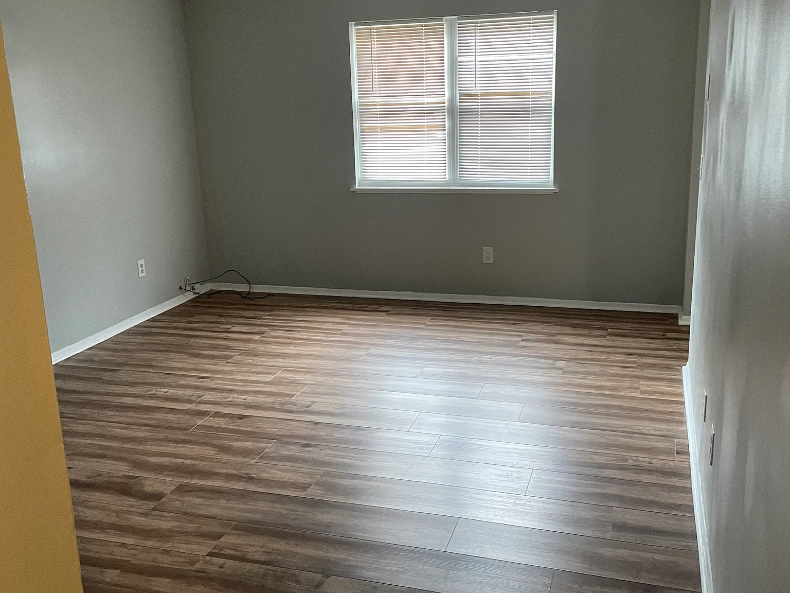 506 Spicewood Dr — Photo 2