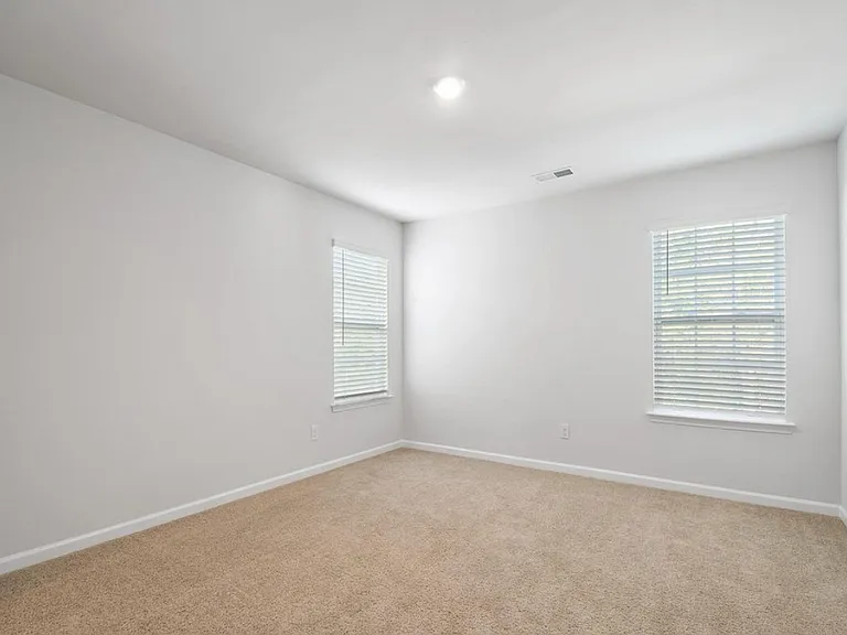 2132 Highland Knoll Dr — Photo 30