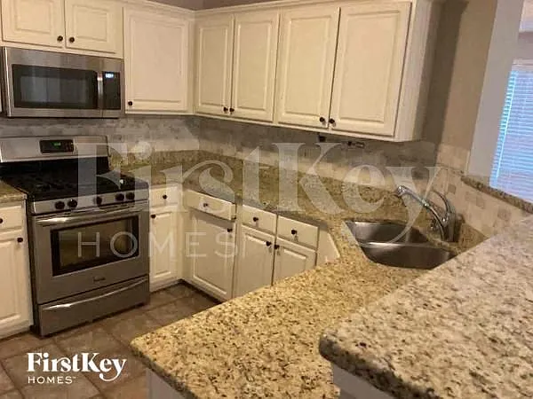 3496 English Oaks Dr NW — Photo 5