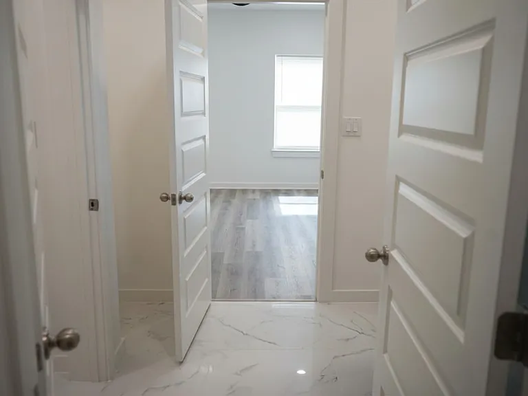 317 Whitestar Ln — Photo 15