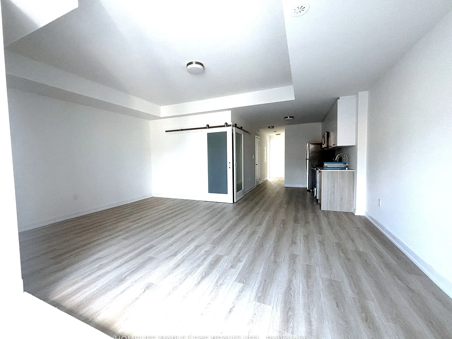 3 bed, $2,000 — Photo 3
