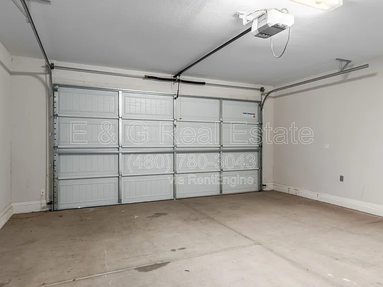 9027 W Missouri Ave — Photo 22