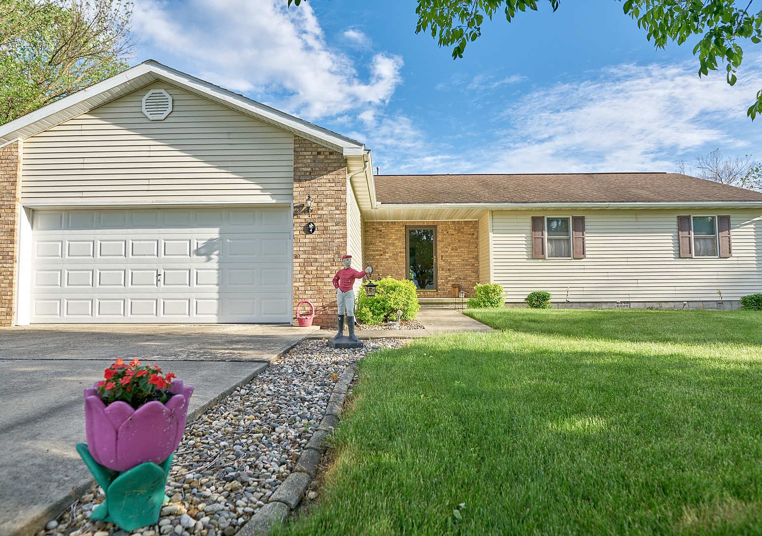 4 Huston Ln, Piper City, IL 60959 Zillow