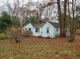 10 Pine Hill Rd, Granby, CT 06035