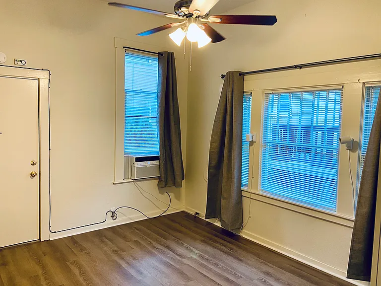1709 Q St #5 — Photo 3