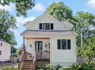 431 9th St, Wilmette, IL 60091