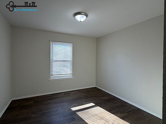 2nd image of 901 & 903 Kirkwood Dr #901