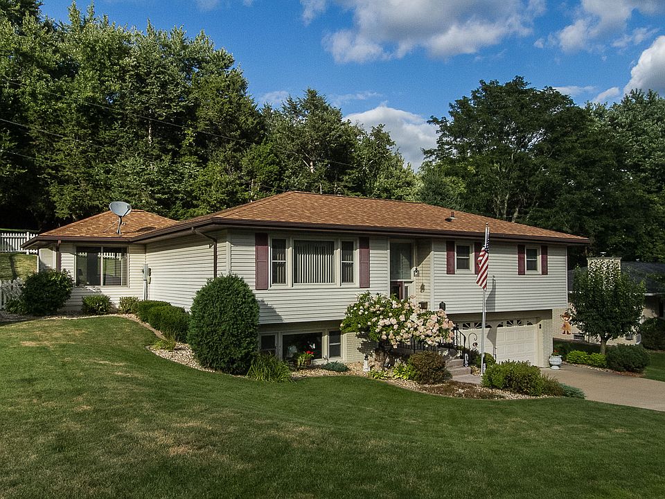 2nd image of 2141 Orchard Dr