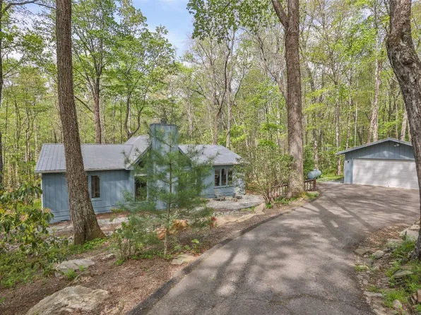 204 Narrows Road, Sapphire, NC 28774