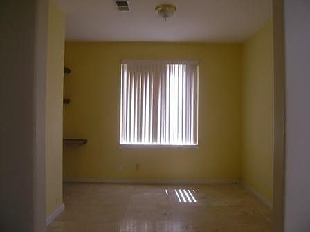 Bonus room/office offes built-in shelving