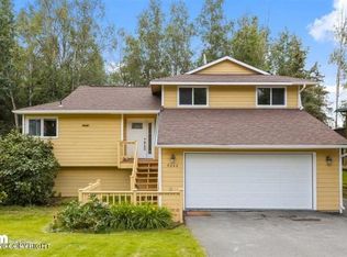 9044 W Parkview Terrace Loop, Eagle River, AK 99577