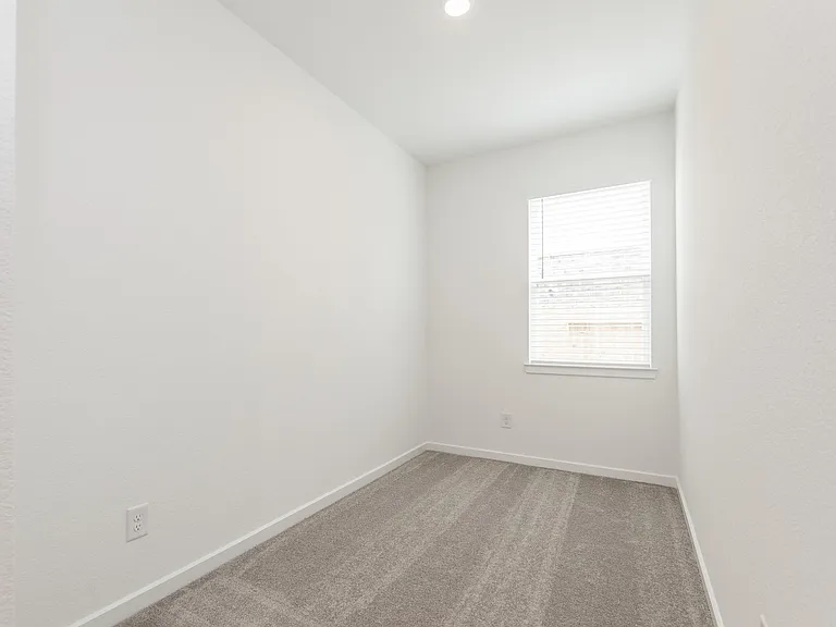 9723 Rialto Heights Dr — Photo 30