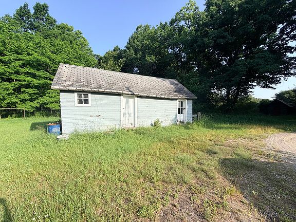 5th image of 794 E Fox Farm Rd