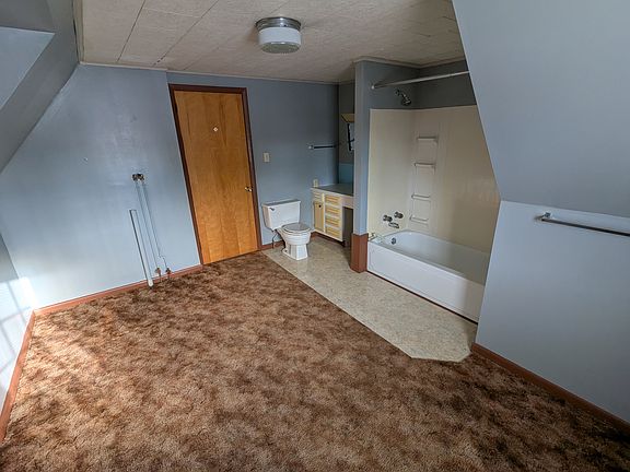 Bathroom, Laundry room