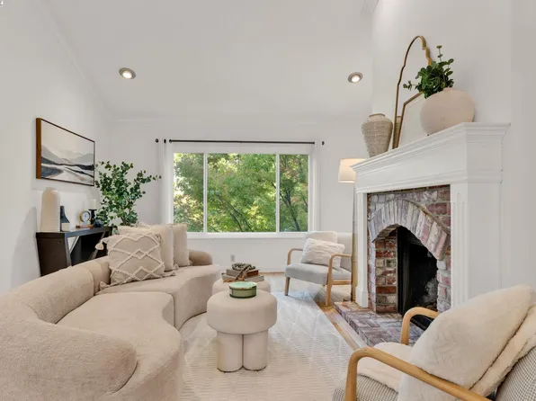 394 Camelback Rd, Pleasant Hill, CA 94523