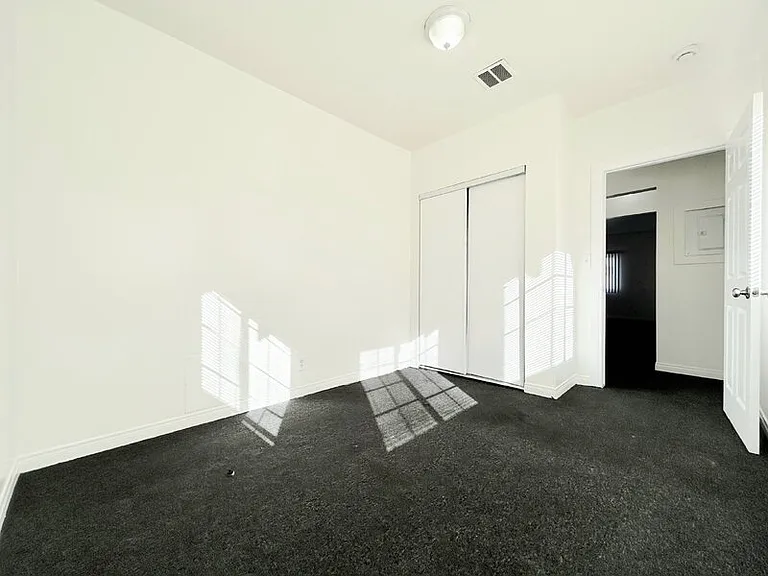 8251 S San Pedro St #4 — Photo 10