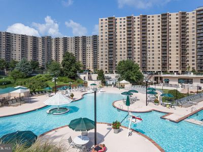 203 Yoakum Pkwy APT 214, Alexandria, VA, 22304